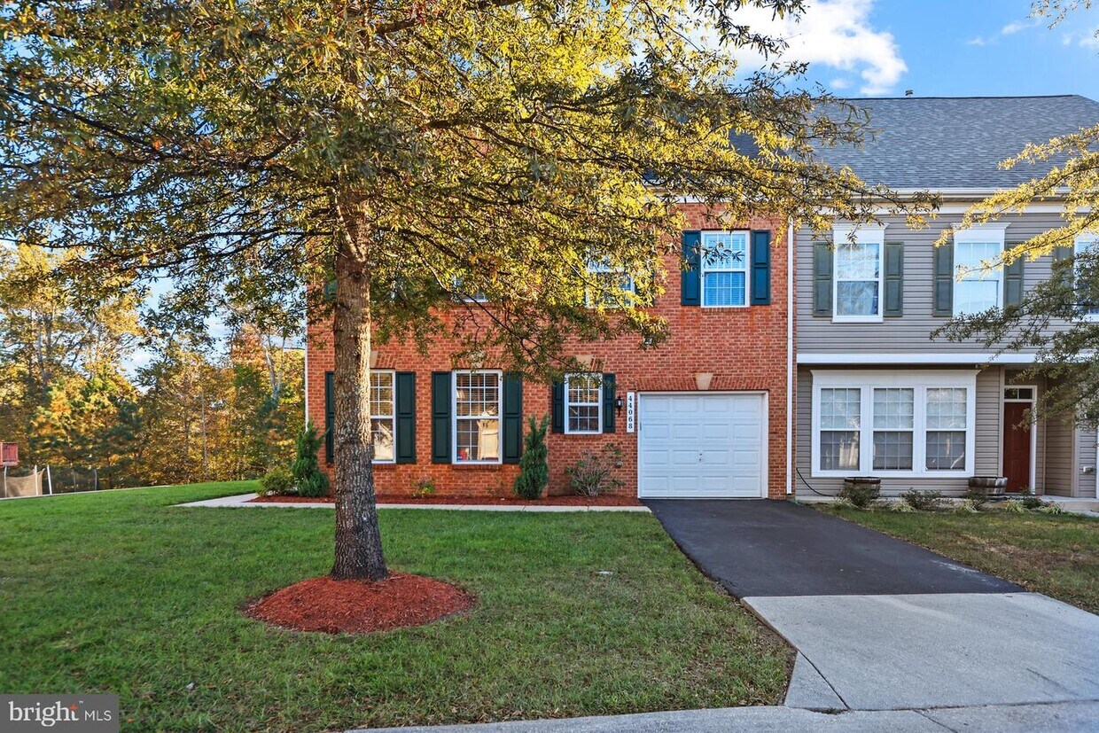 44068 Delphinium Dr, California, MD 20619 Townhome Rentals in