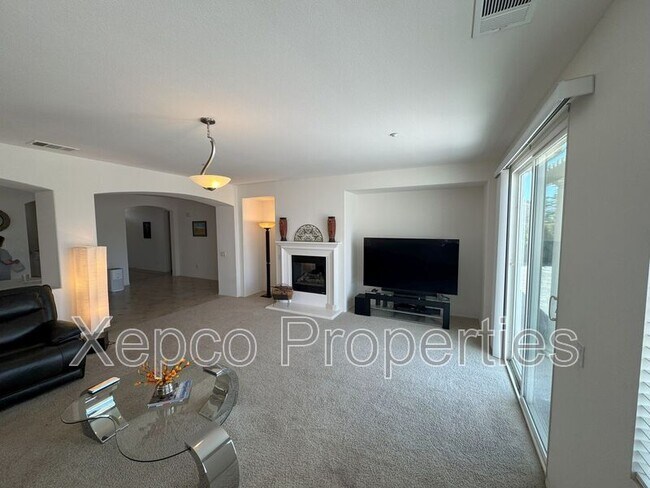 Building Photo - 1290 Esperanza Trail