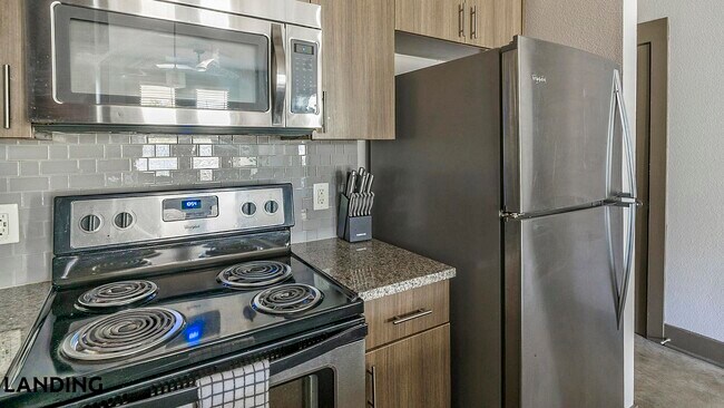 Foto del edificio - 14805 Grisby Rd