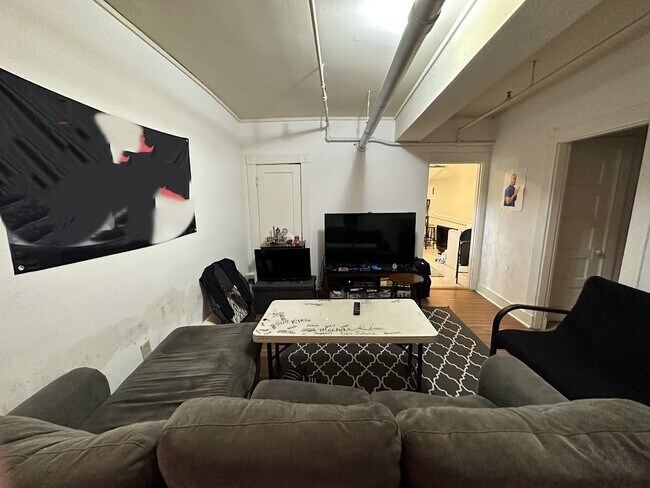 Building Photo - 35 Westland Ave