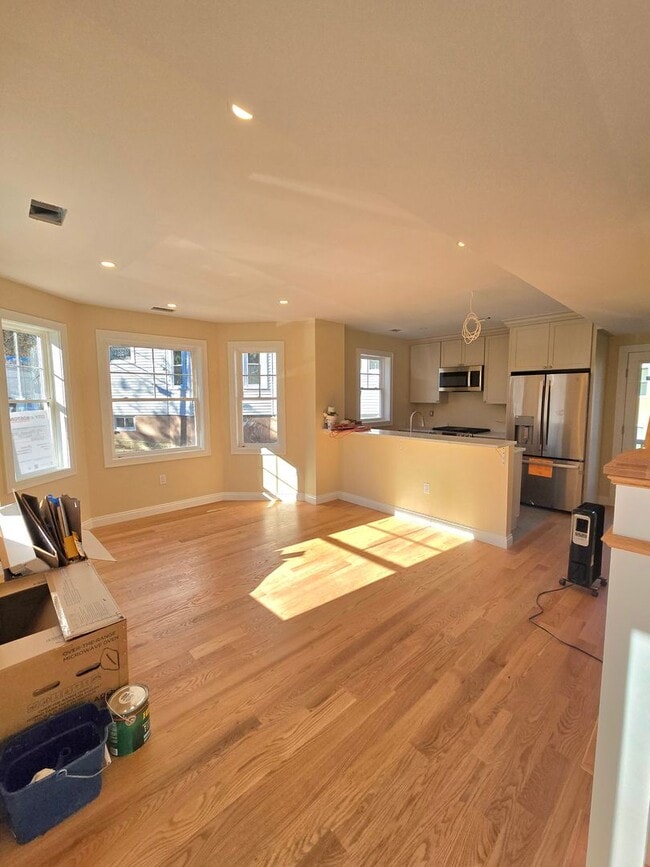 Photo - 3bed/3 bath in Brighton House