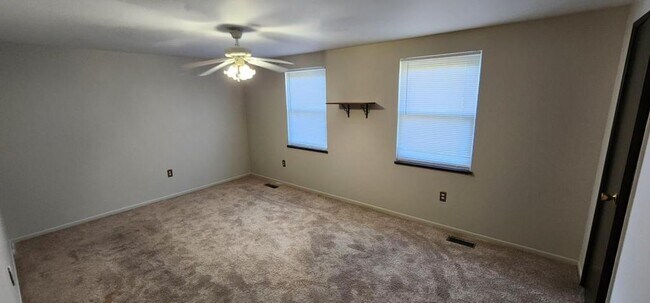 Foto del edificio - 96 Beechwoode Ln