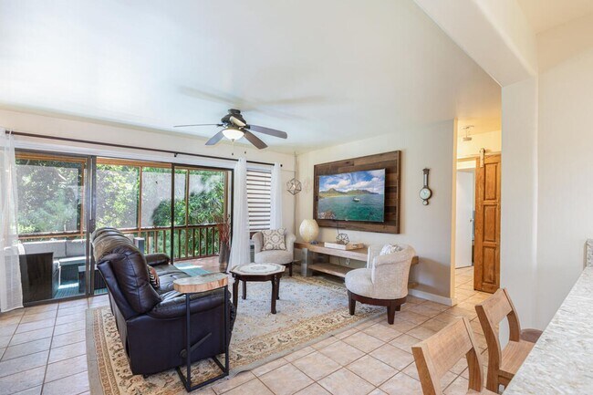 Foto del edificio - Furnished 2 bedroom, 2 bath, with AC and p...