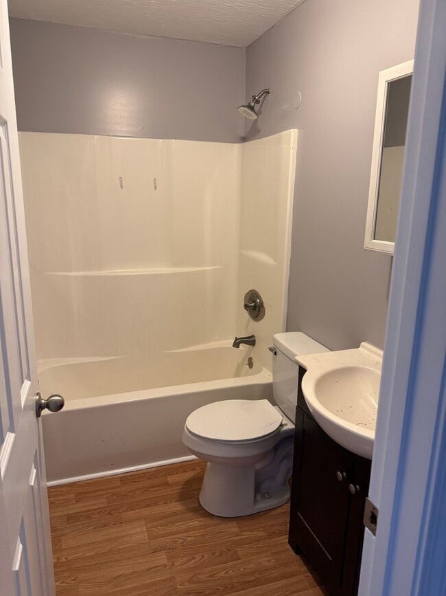 Building Photo - 153 Spring Valley Rd