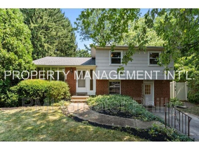 Building Photo - 201 Murray Dr