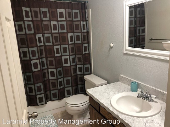Building Photo - 3 br, 2 bath House - 1162 N 18th