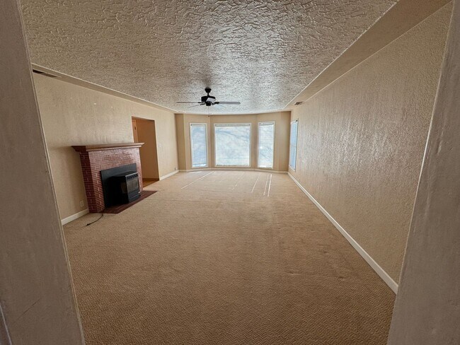 Foto del edificio - 1201 W Elm St