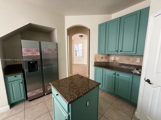 Foto del edificio - 8021 NW 114th Pl