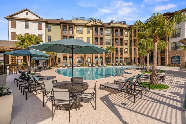 Foto del edificio - Circa at Fishhawk Ranch