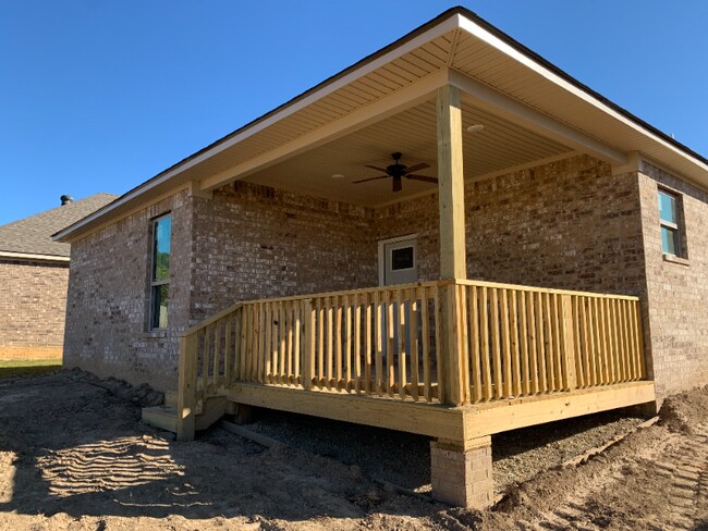 Building Photo - 4604 Wolf Run Trl