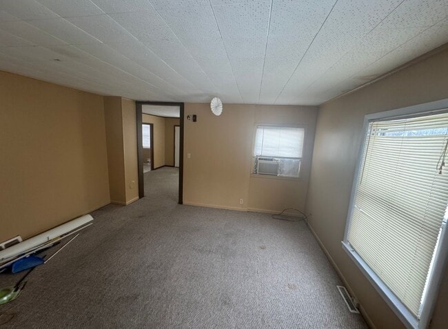 Building Photo - 2401 Lowell Ave