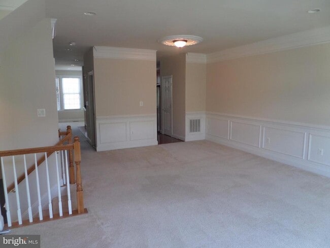 Building Photo - 47574 Royal Burnham Terrace
