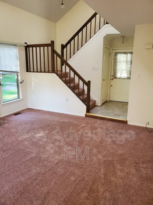 Building Photo - 15248 Larkspur Ln