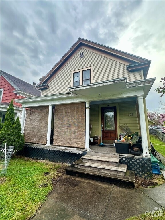 Building Photo - 923 Teall Ave