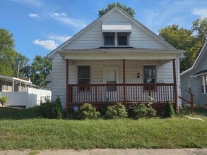 Building Photo - 1210 N Charles St