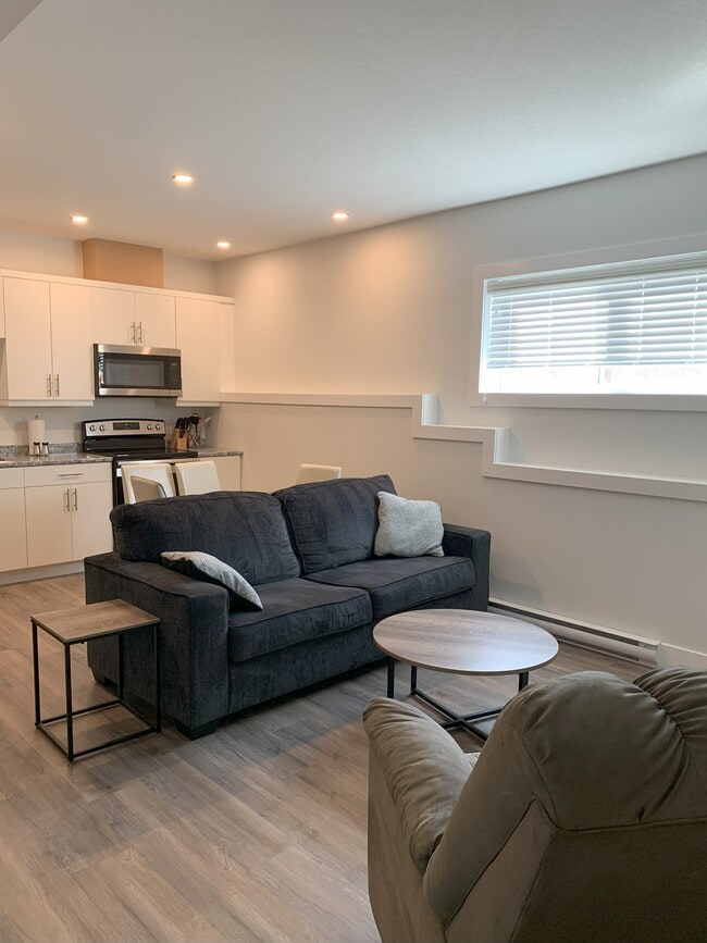 Building Photo - 8003 83 Ave