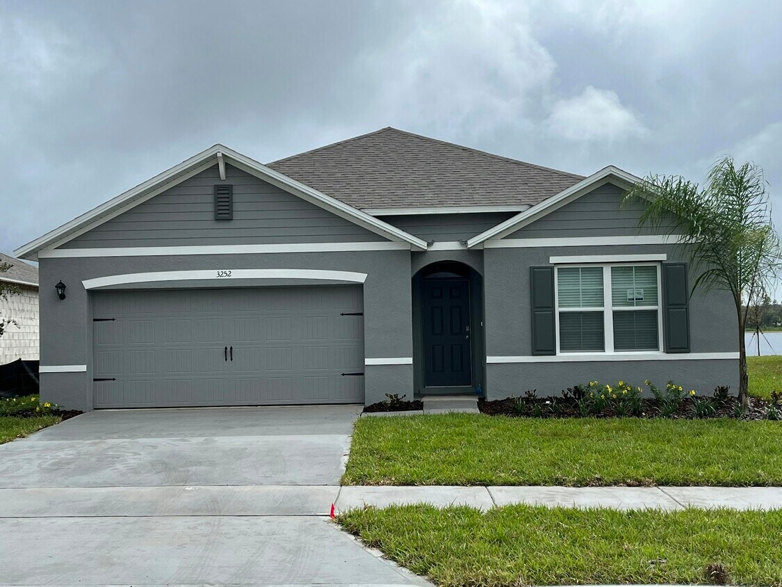 Foto principal - 3252 Silas Dr