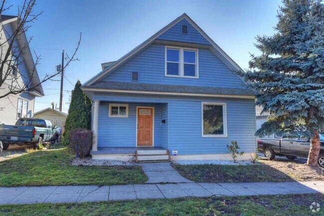 Building Photo - 1709 W Spofford Ave