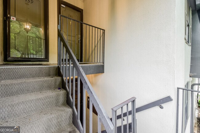 Foto del edificio - 140 Lablanc Way NW