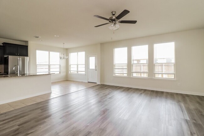 Building Photo - 1001 Doe Meadow Dr
