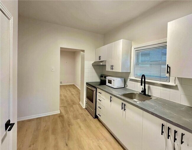 Photo du bâtiment - 162 Ivy Crescent