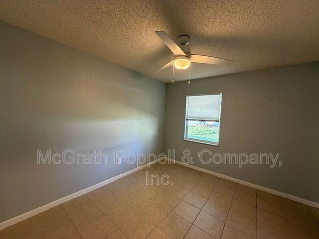 Foto del edificio - 1408 E Spencer St