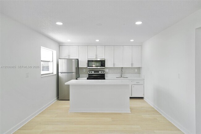 Foto del edificio - 6211 SW 37th St