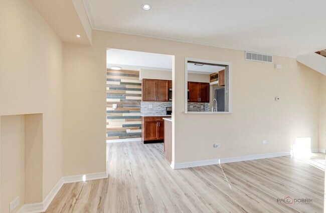 Building Photo - 1213 Cypress Dr