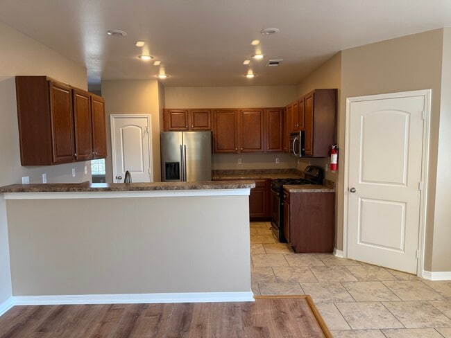 Building Photo - 169 Jack Pine Ln