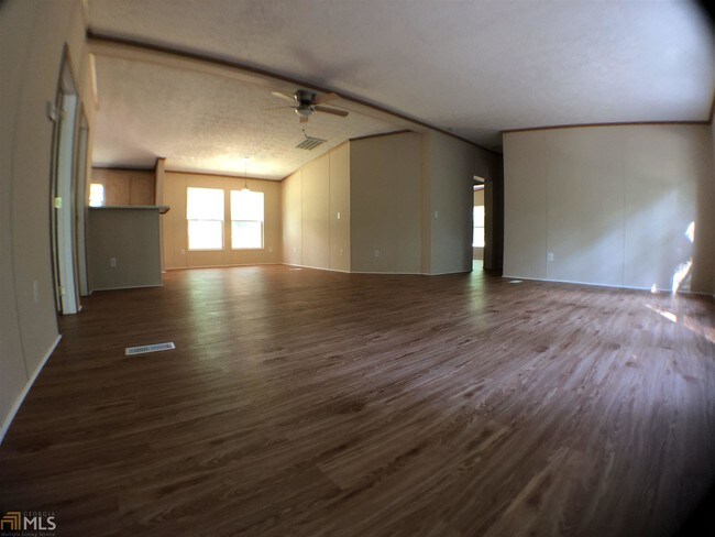 Building Photo - 3671 Everson Rd