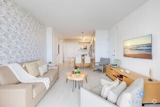 Building Photo - 2602 E Hallandale Beach Blvd