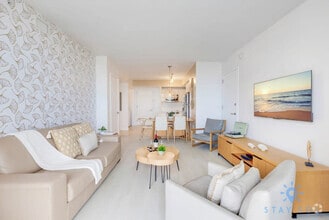 Building Photo - 2602 E Hallandale Beach Blvd