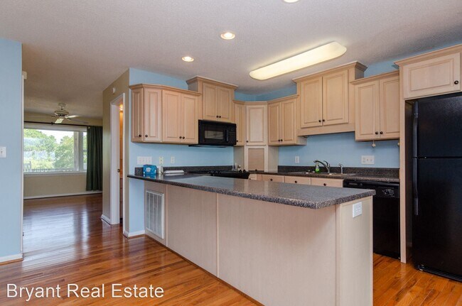 Building Photo - 3 br, 2.5 bath House - 46-B Pelican Drive
