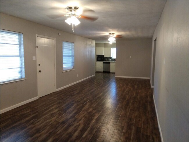 Foto del edificio - 2830 7th Ave N