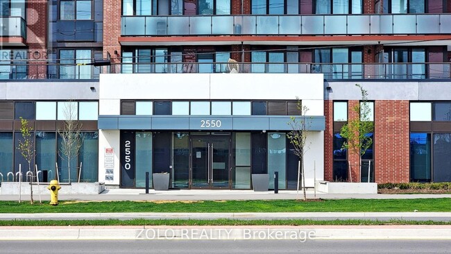 Photo du bâtiment - 2550-2550 Simcoe St N