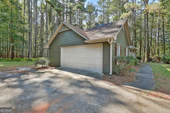 Building Photo - 37 7 Pines Cir