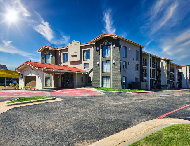 Building Photo - Amarillo Med Hotel