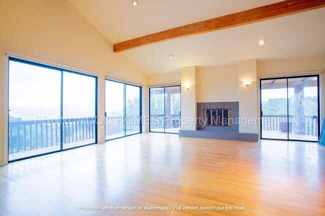 Foto del edificio - 1 Westridge Ln