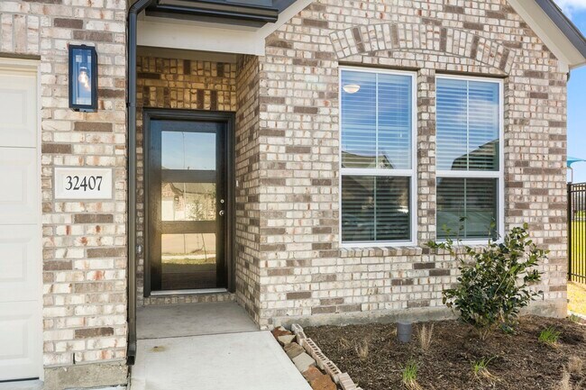 Foto del edificio - 32407 Hamilton Crest Dr