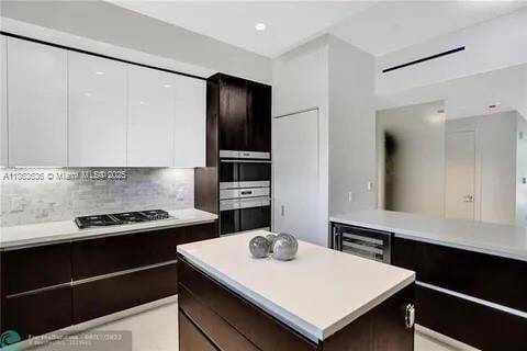 Foto del edificio - 3030 N Ocean Blvd