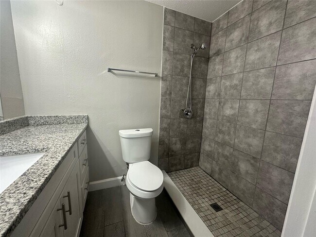 Foto del edificio - 4736 Walden Cir