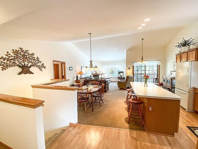 Foto del edificio - 3749 Keene Creek Ln