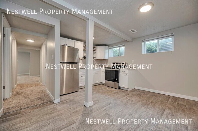 Building Photo - 1296 Gillespie Ave