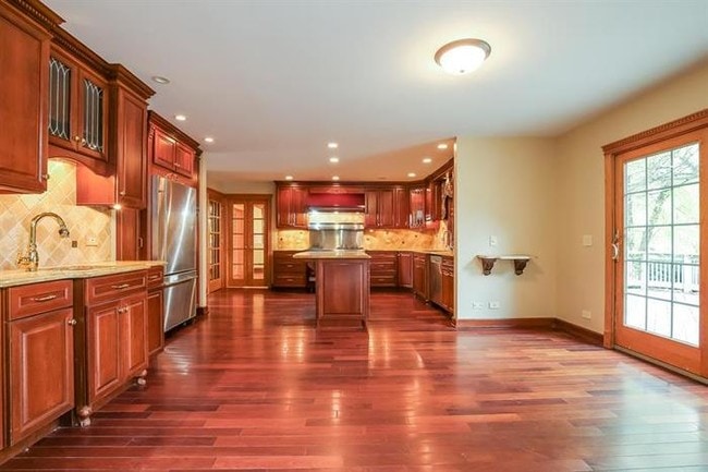 Building Photo - 4204 White Eagle Dr, Naperville, IL 60564