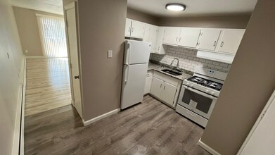 Building Photo - 3 Henry Terrace