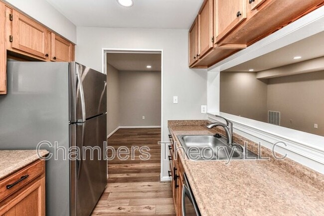 Foto del edificio - 8616 Shadwell Dr