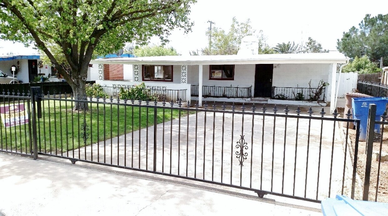 COZY HOME! APPLY NOW! Alquileres en Sanger, CA