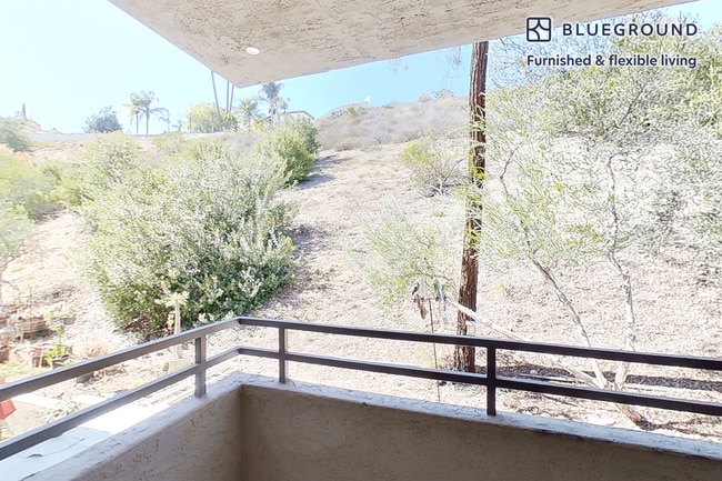 Foto del edificio - 10024 Paseo Montril