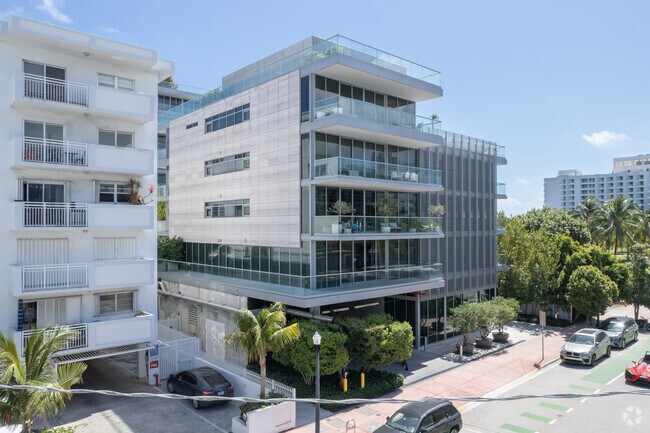 Building Photo - 321 Ocean Dr