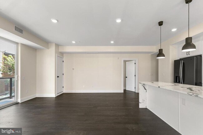 Foto del edificio - 1868 Frankford Ave